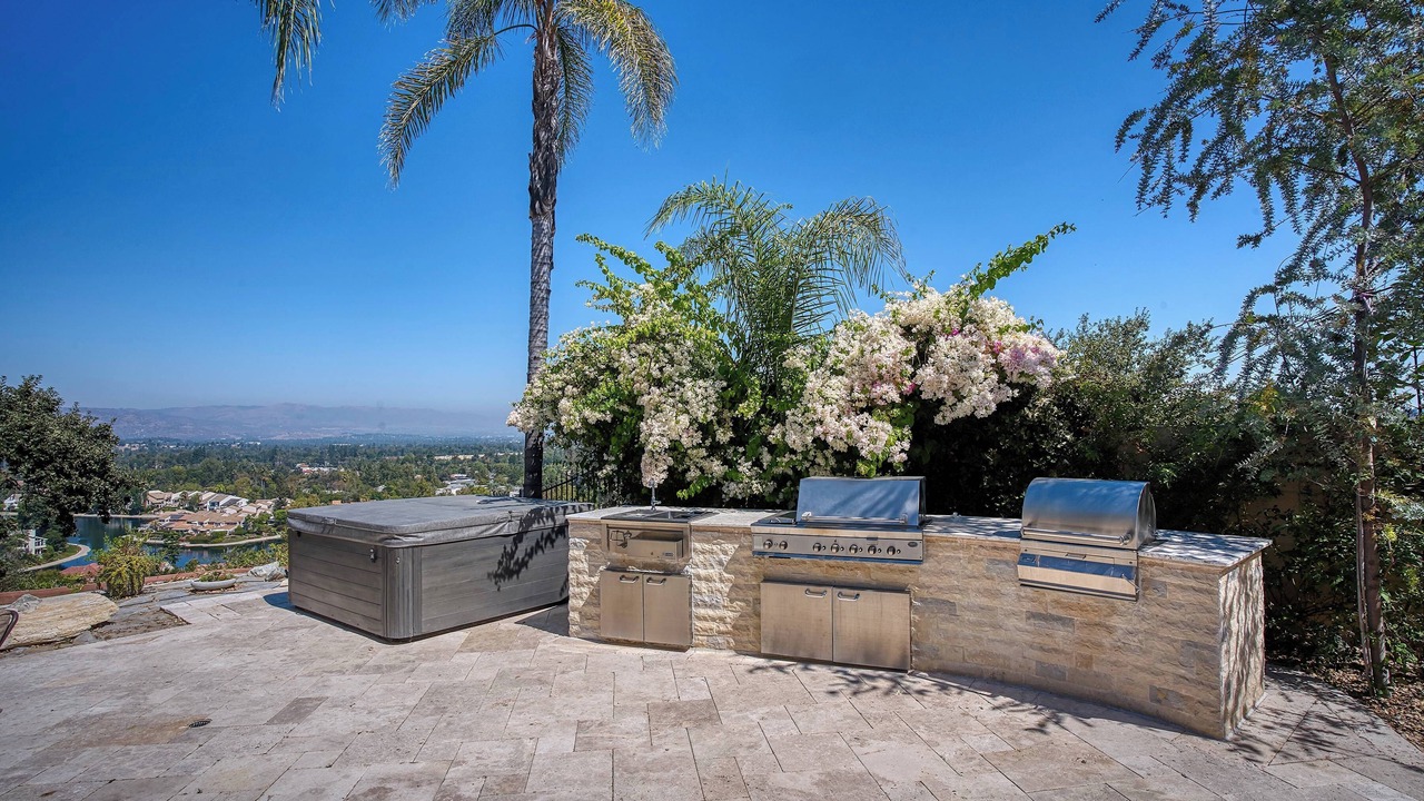 Photo of Patio Balcony in Calabasas