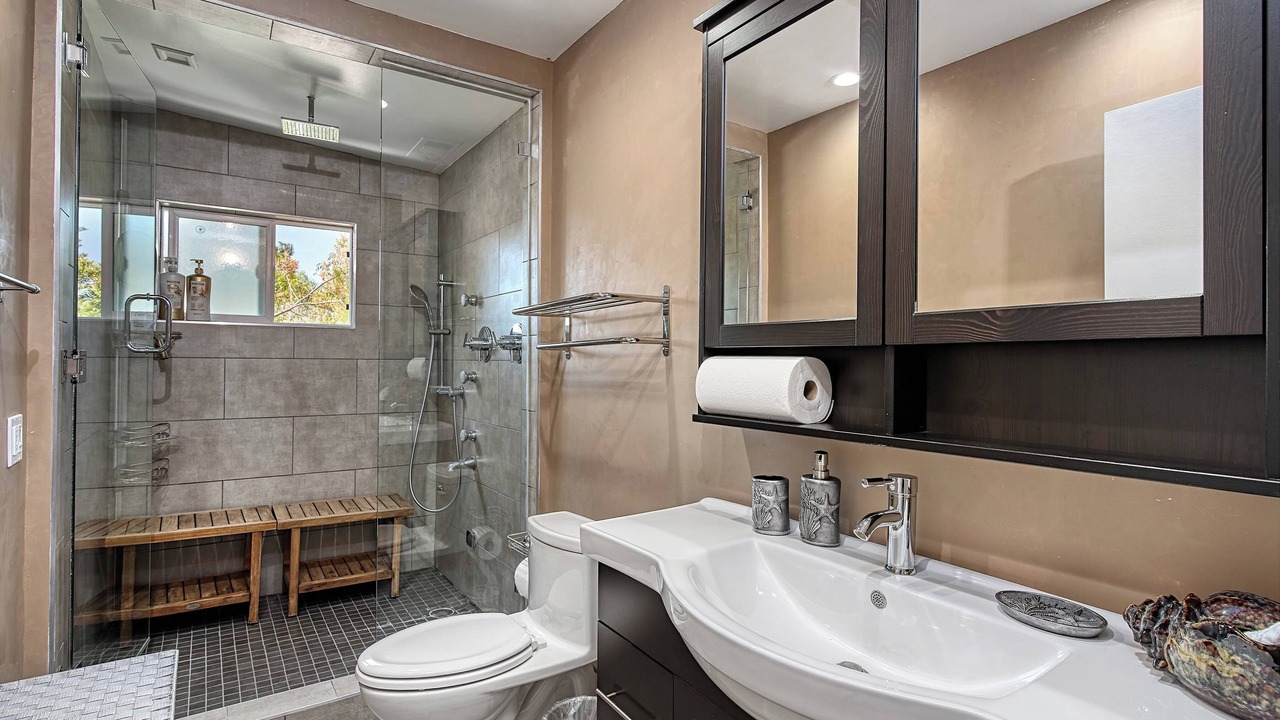 Photo of Bathroom in Calabasas