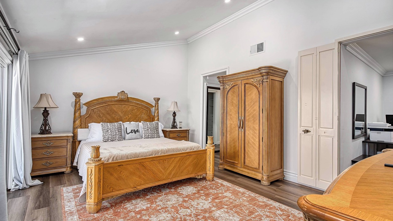 Photo of Bedroom in Calabasas
