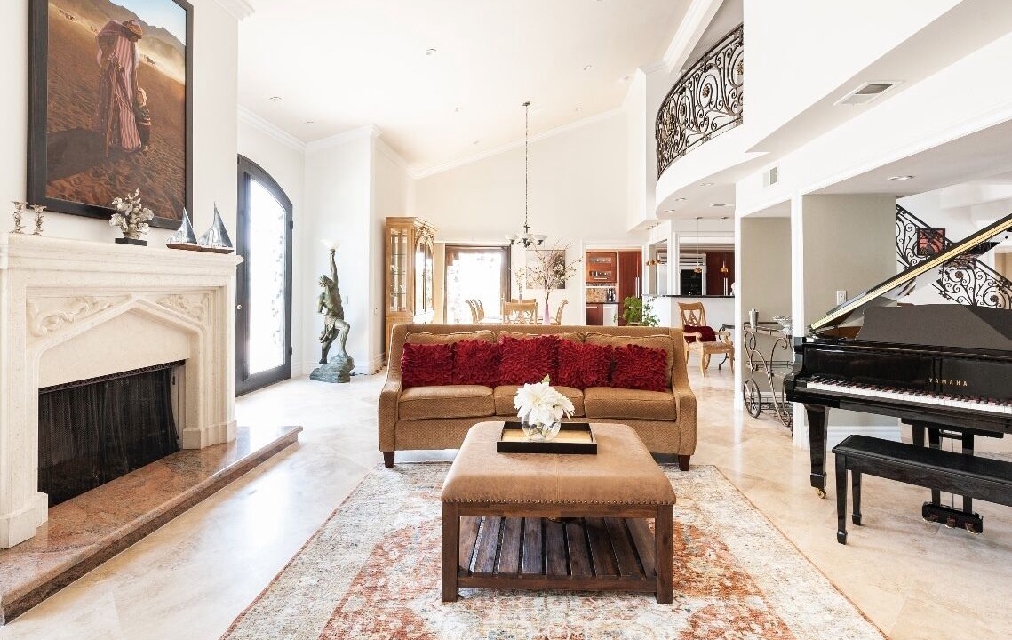 Photo of Livingroom in Calabasas