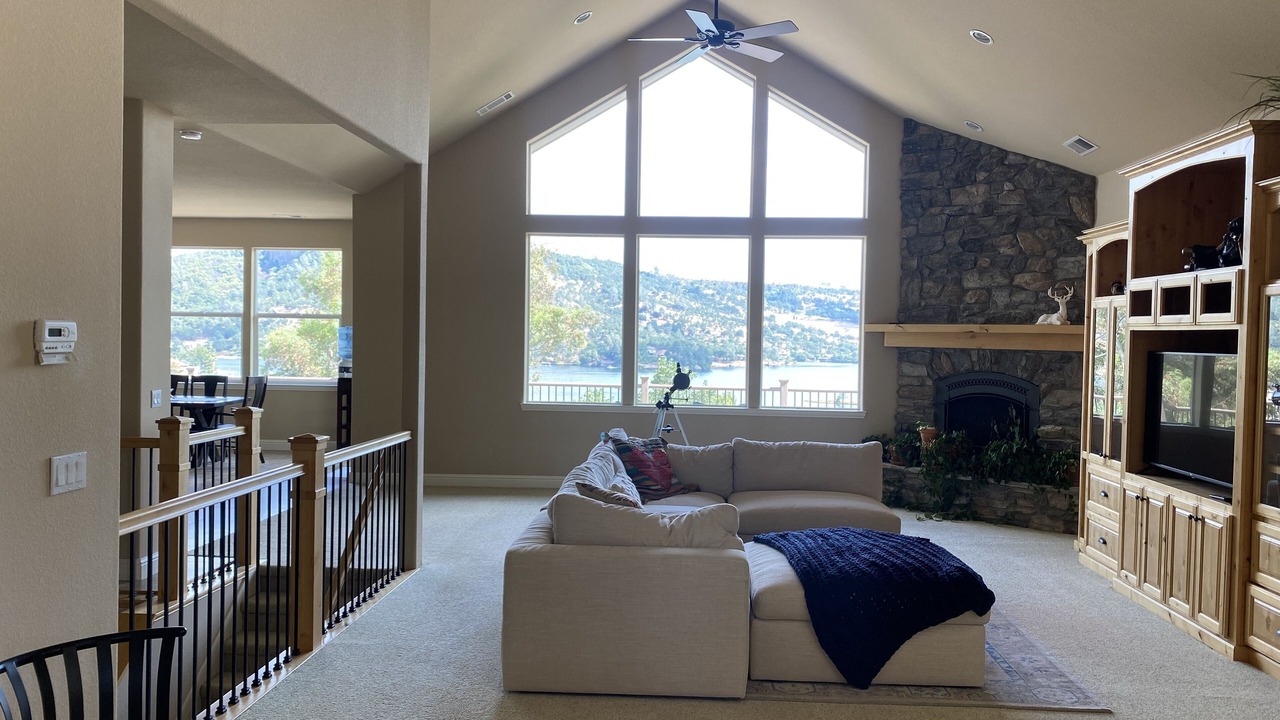 Photo of Livingroom in Copperopolis