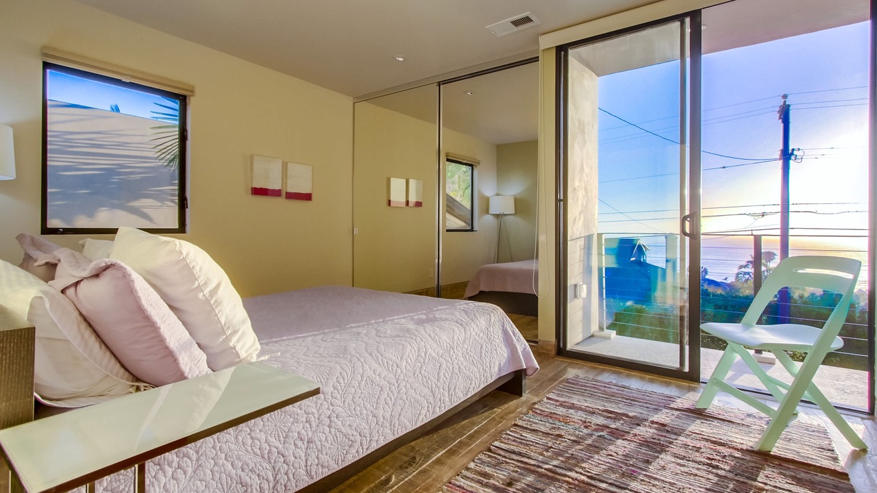 Photo of Bedroom in Sunset Cliffs