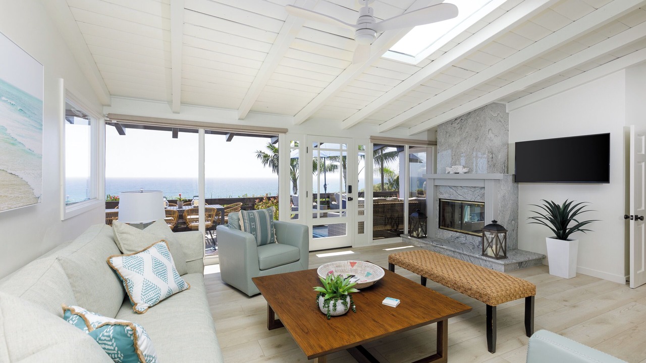 Photo of Livingroom in Del Mar