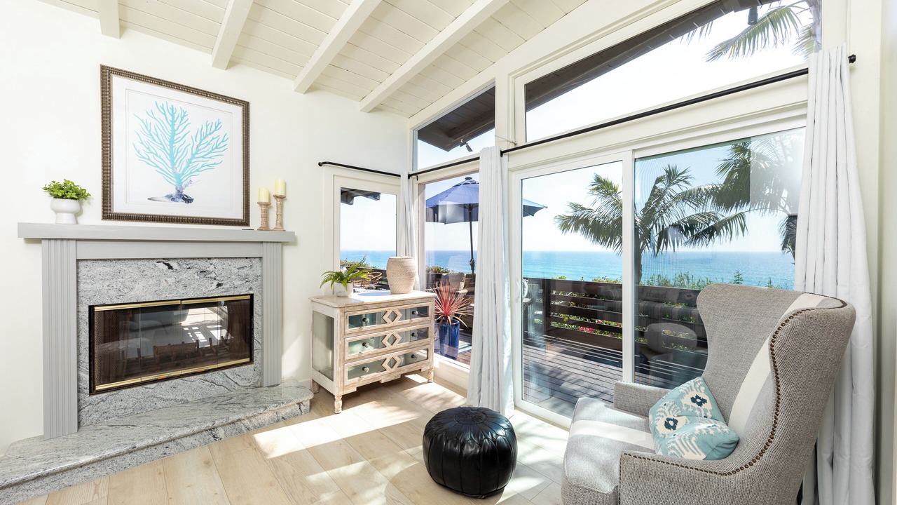 Photo of Livingroom in Del Mar
