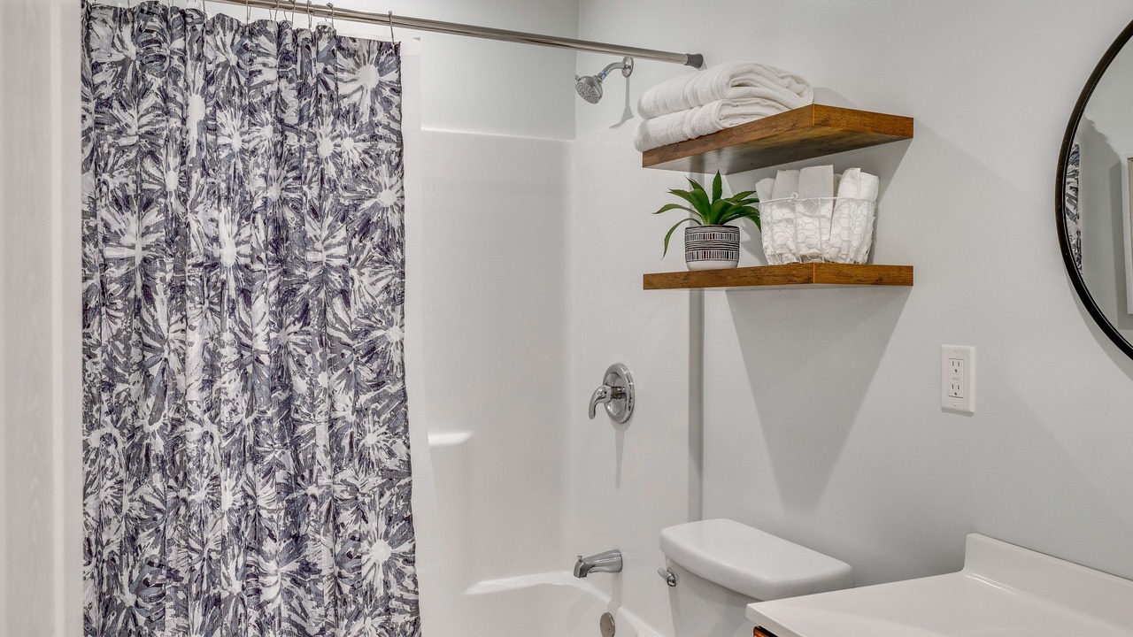 Photo of Bathroom in San Fernando