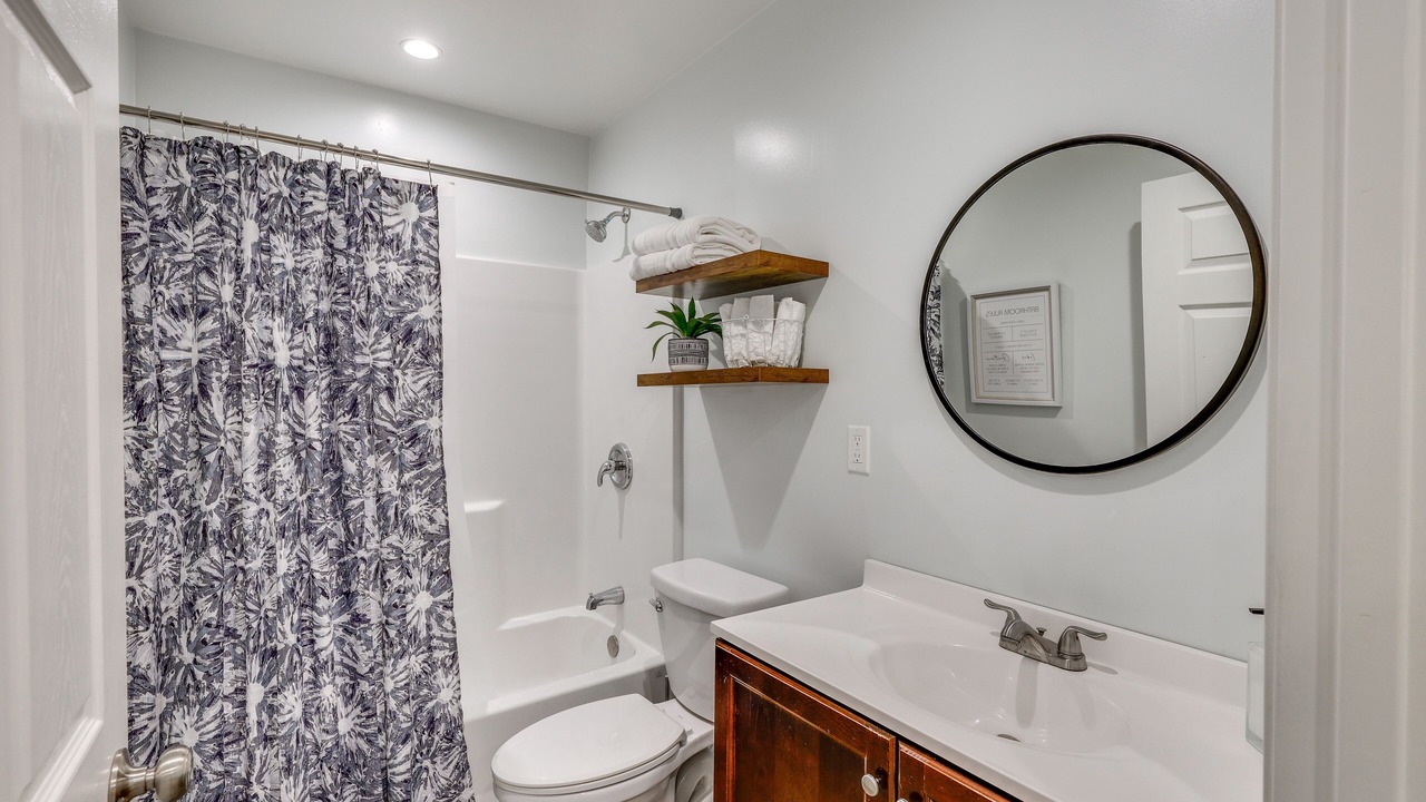 Photo of Bathroom in San Fernando