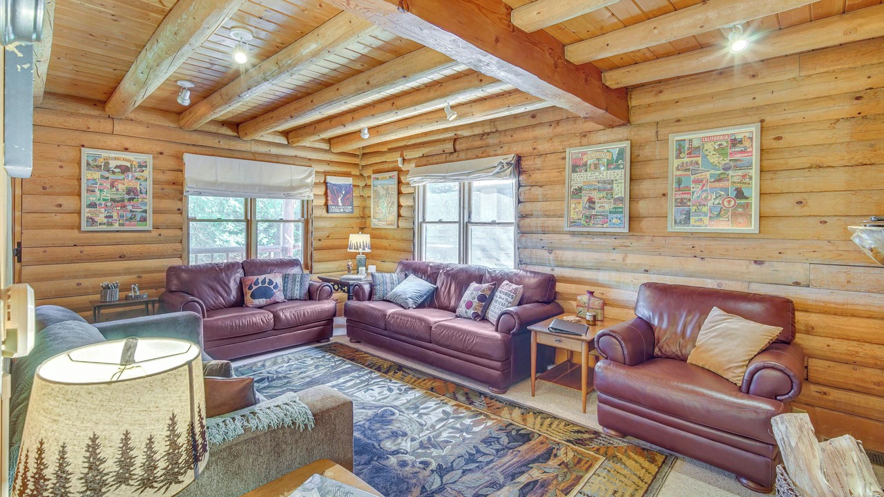 Photo of Livingroom in Cedarpines Park