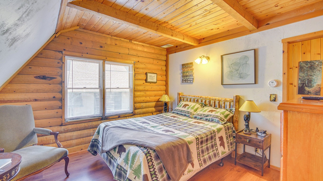 Photo of Bedroom in Cedarpines Park