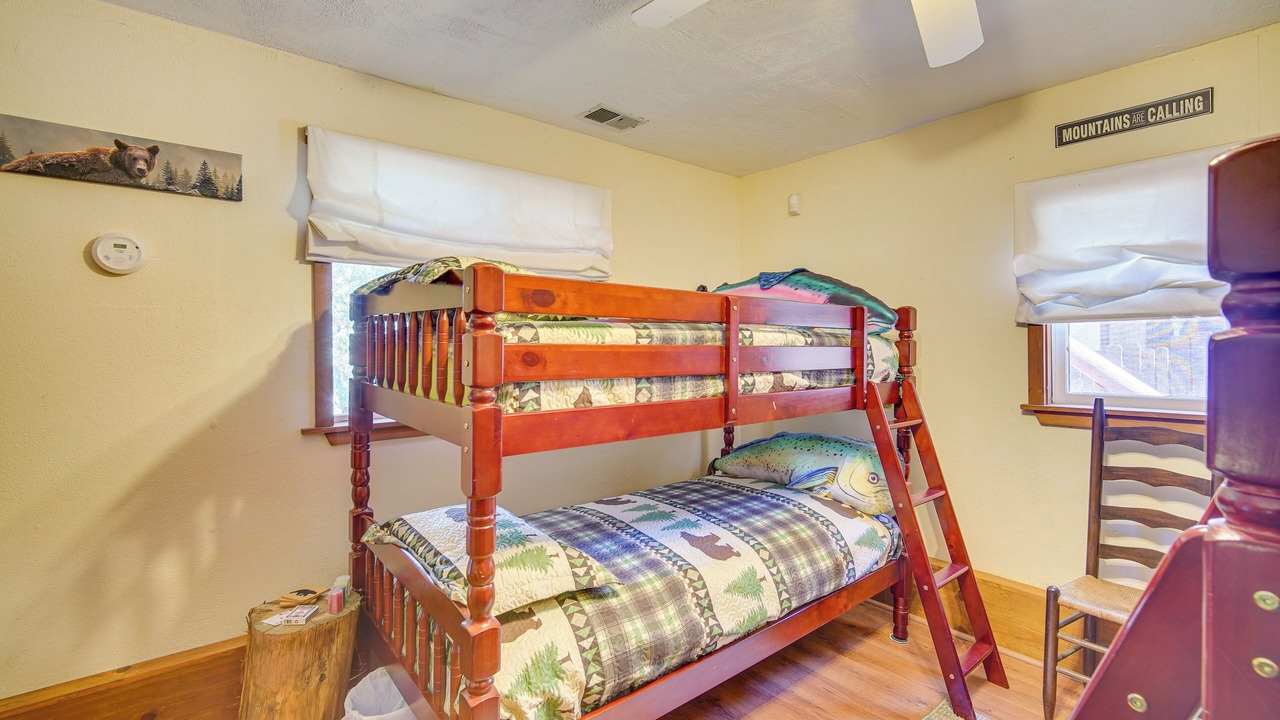 Photo of Bedroom in Cedarpines Park