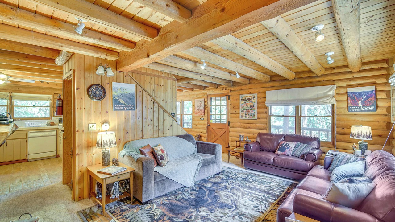 Photo of Livingroom in Cedarpines Park