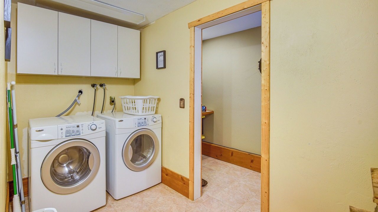 Photo of Bedroom in Cedarpines Park