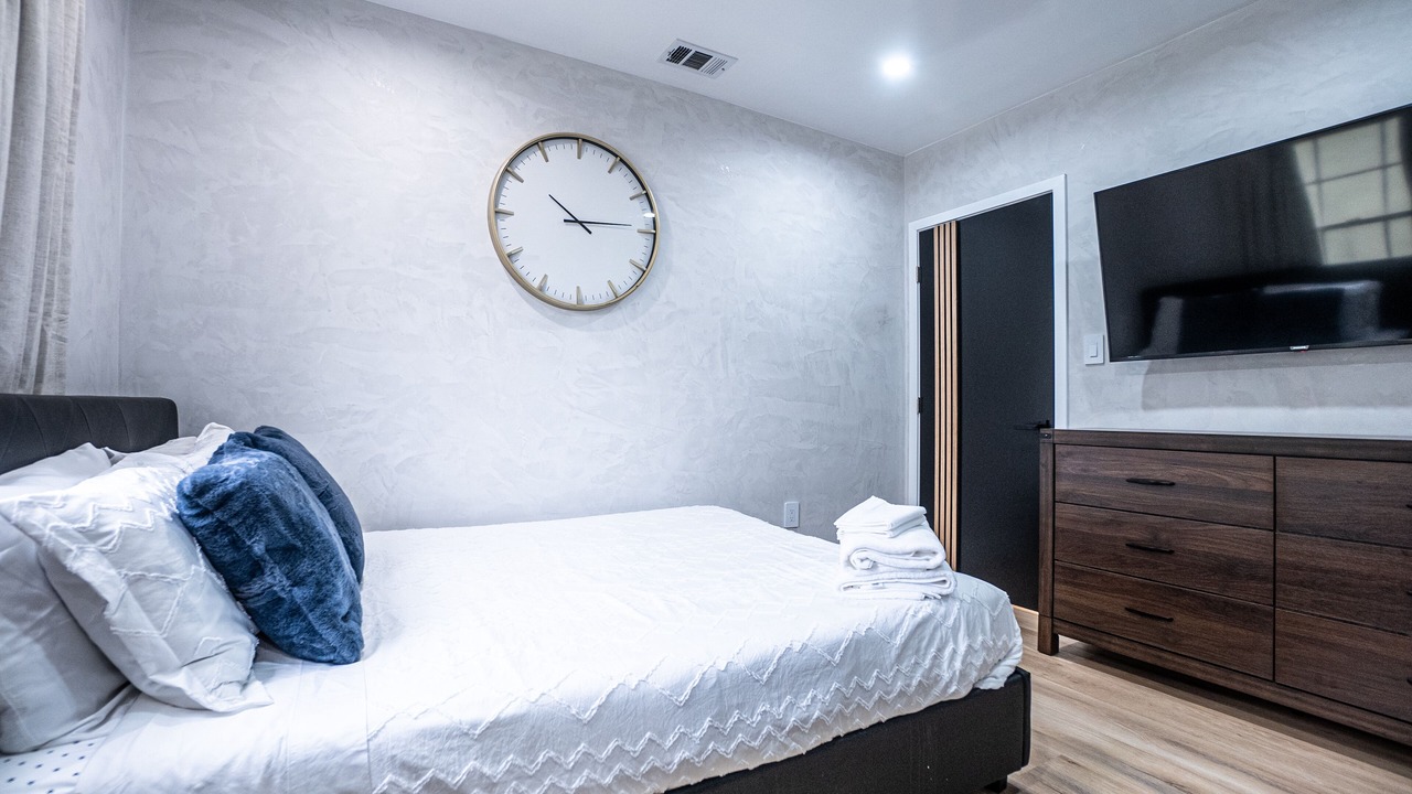 Photo of Bedroom in Burbank