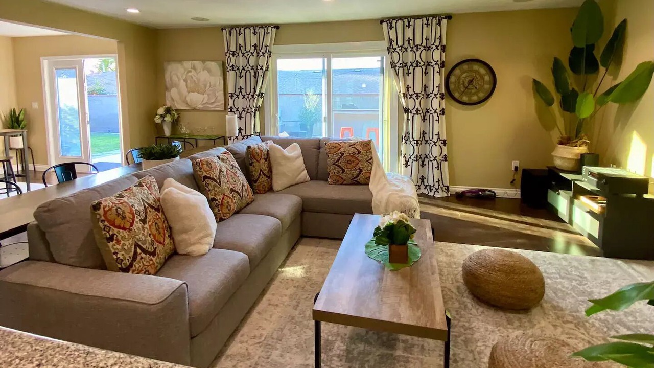 Photo of Livingroom in Arlington South