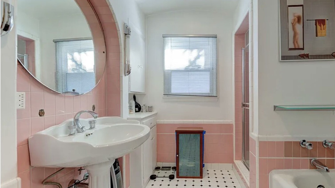 Photo of Bathroom in West Los Angeles