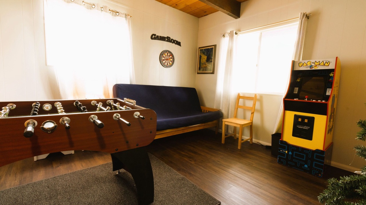 Photo of Bedroom in Running Springs