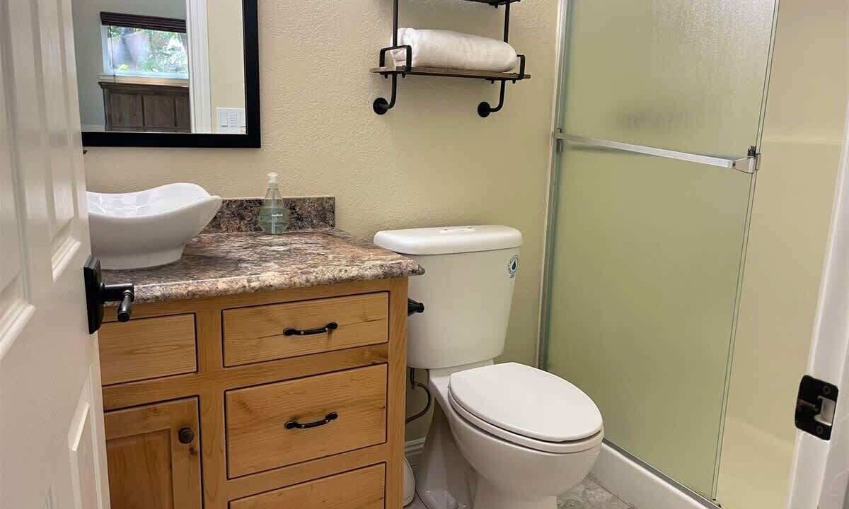 Photo of Bathroom in Twain Harte