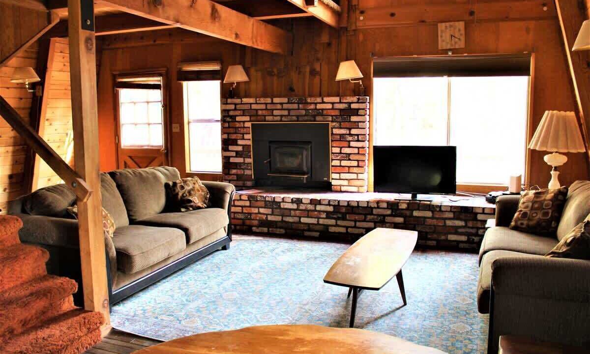 Photo of Livingroom in Twain Harte