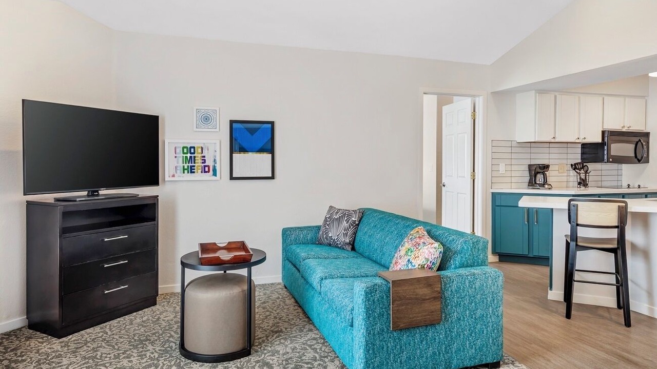 Photo of Livingroom in Chatsworth