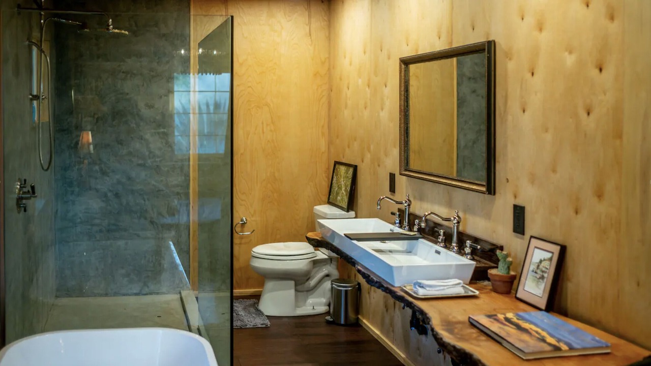 Photo of Bathroom in Morongo Valley