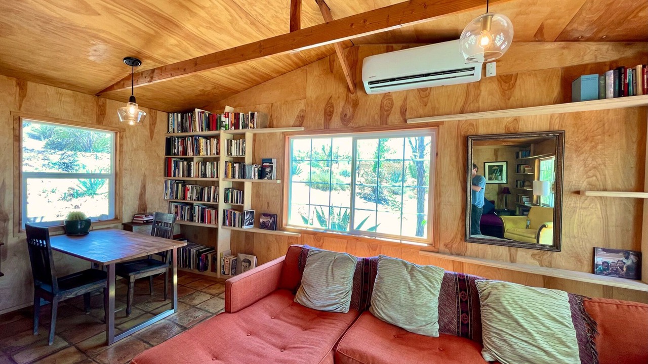 Photo of Livingroom in Morongo Valley