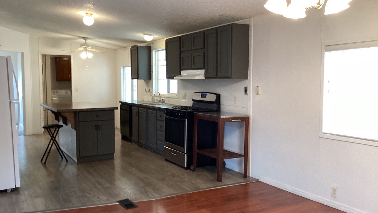 Photo of Kitchen in Bodfish