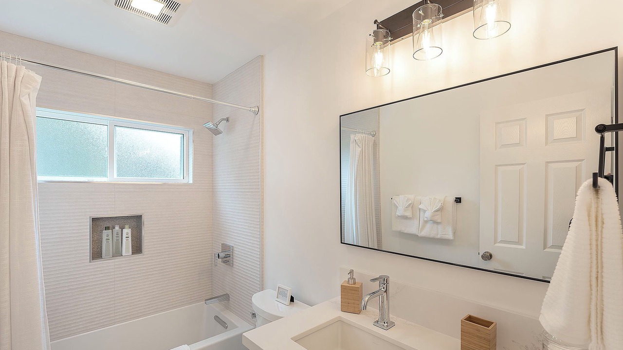 Photo of Bathroom in Del Rey Oaks
