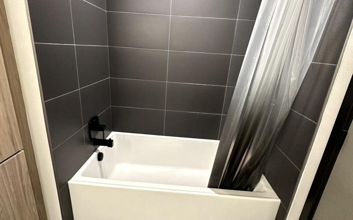 Photo of Bathroom in Platinum Triangle