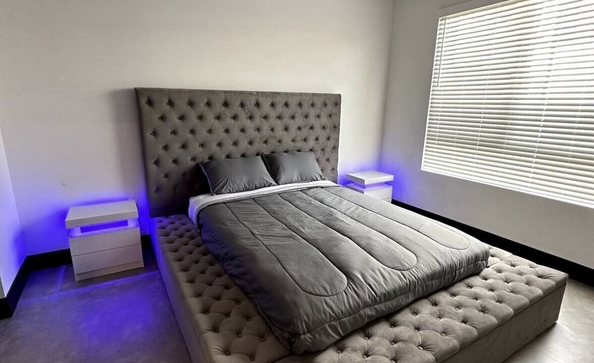 Photo of Bedroom in Platinum Triangle