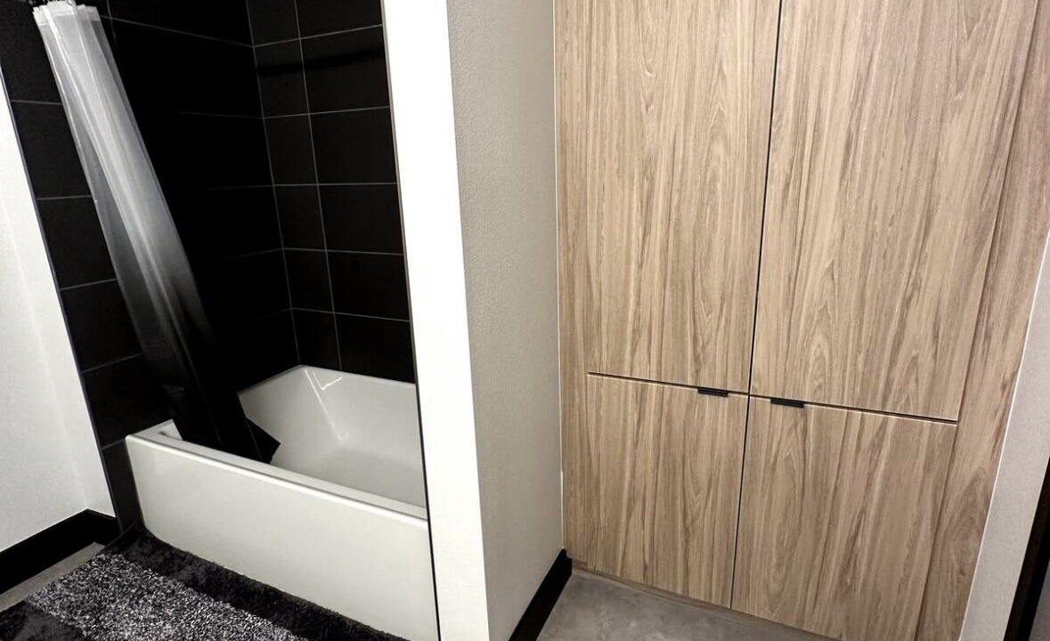 Photo of Bathroom in Platinum Triangle