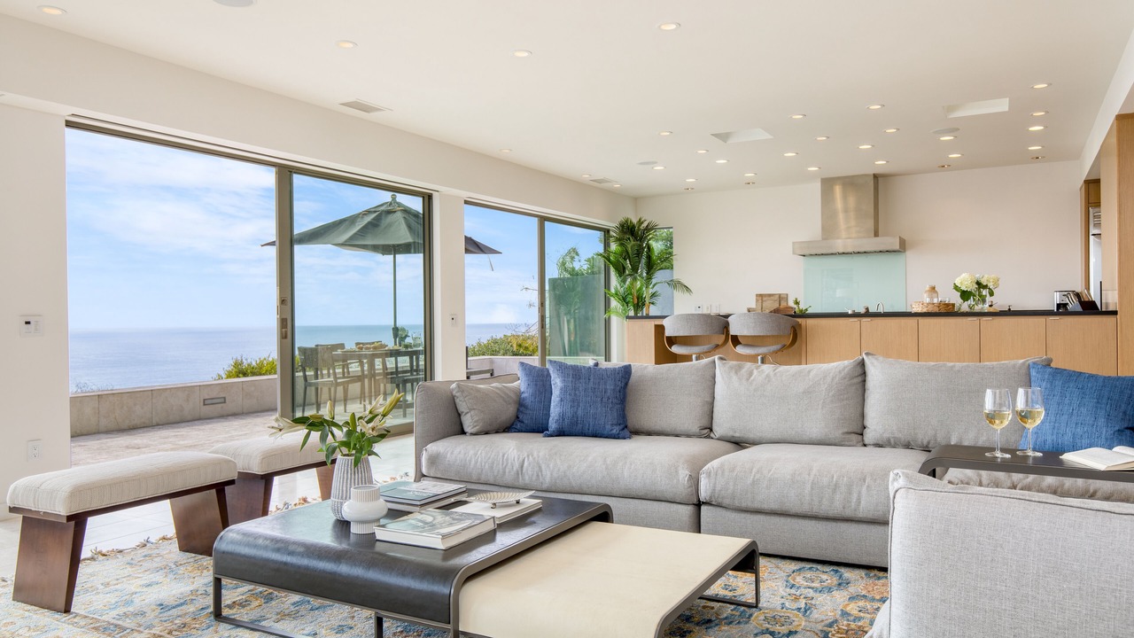 Photo of Bedroom in La Jolla Shores