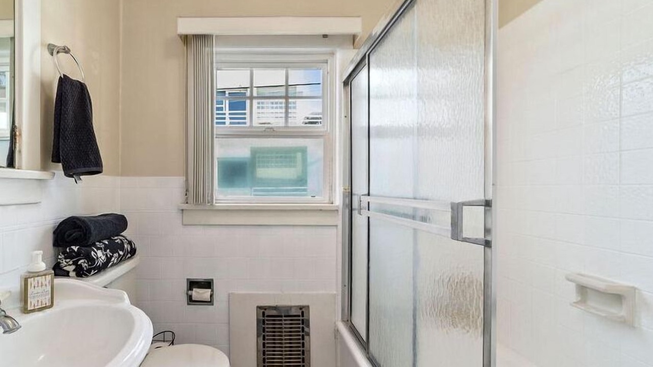 Photo of Bathroom in The Strand
