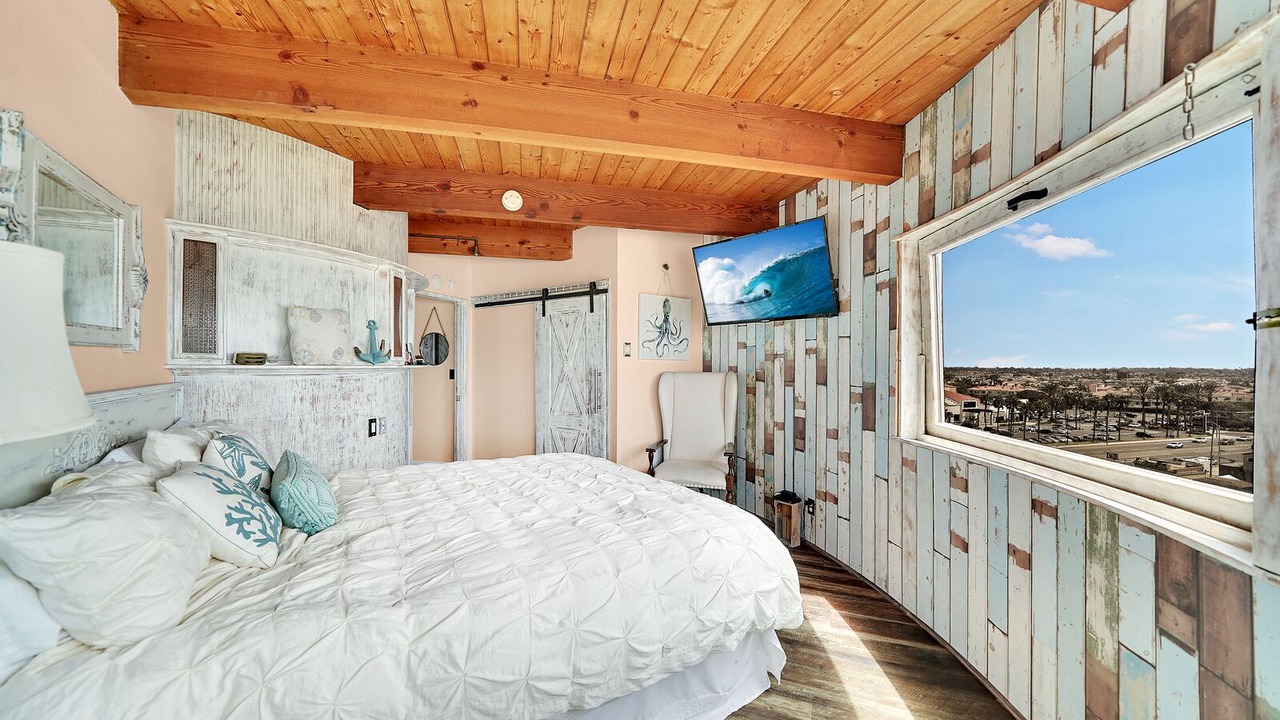 Photo of Bedroom in Seal Beach