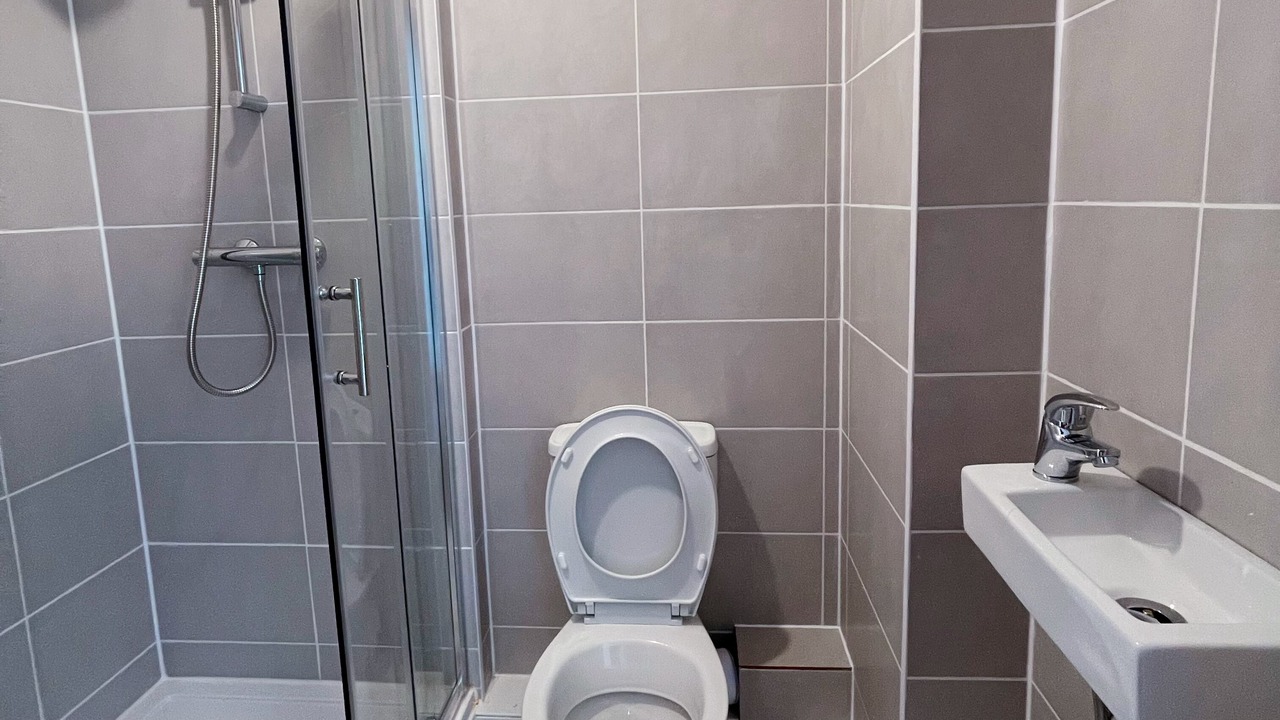 Photo of Bathroom in Yiewsley