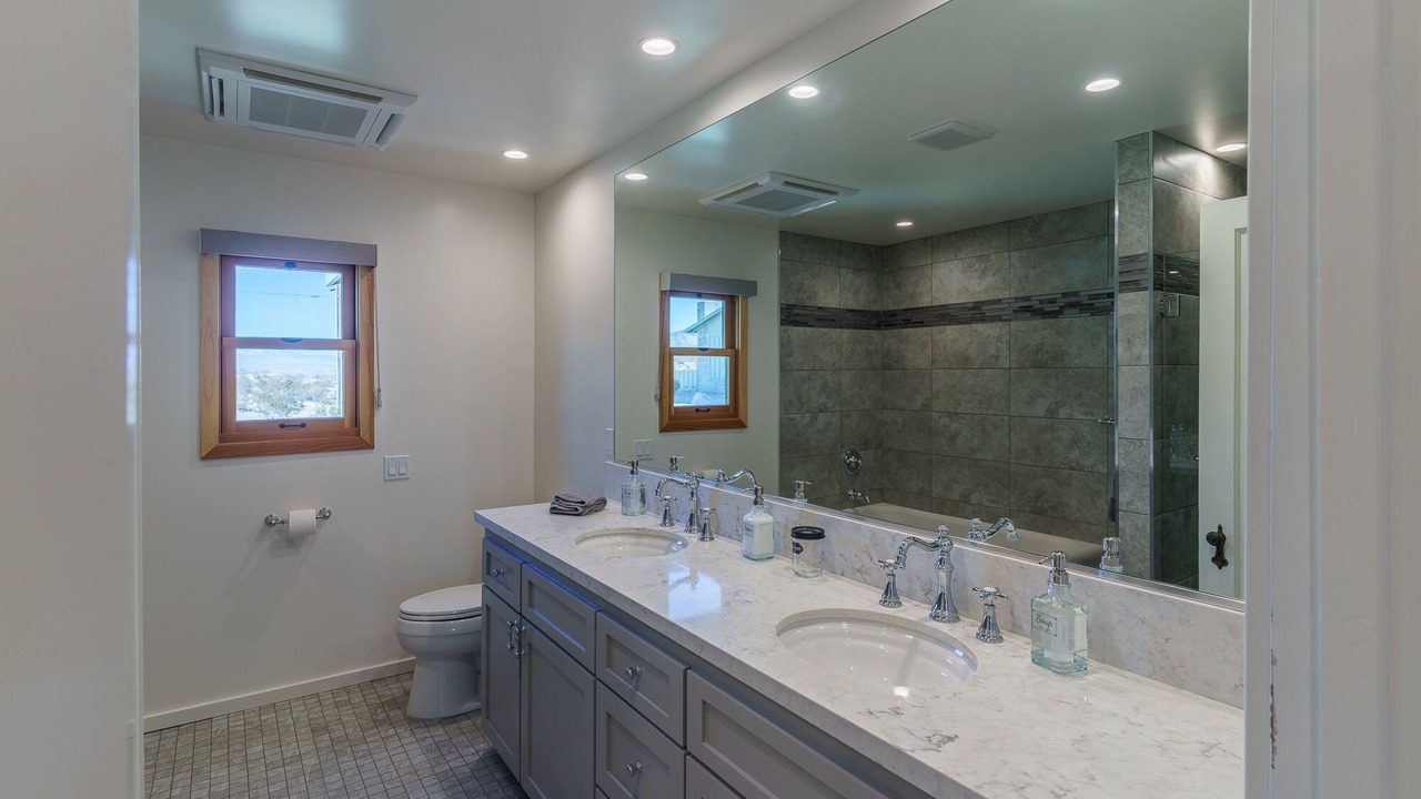 Photo of Bathroom in Indian Cove