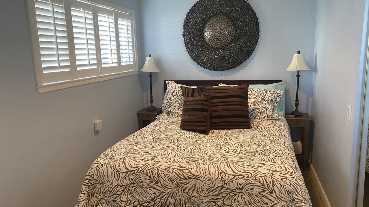 Photo of Bedroom in Gas Lamp Section