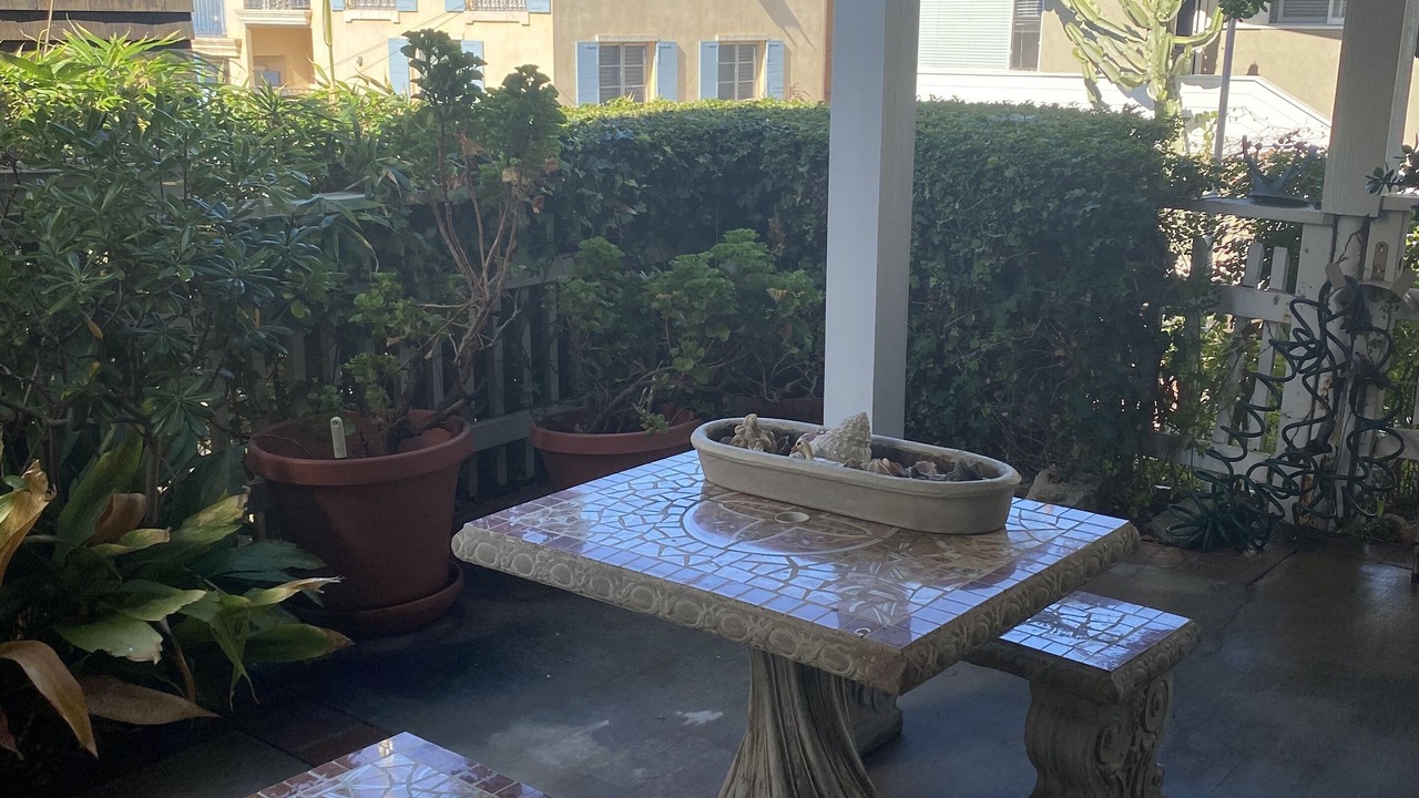 Photo of Outdoor in Gas Lamp Section