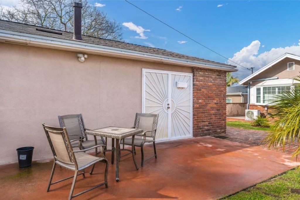 Photo of Outdoor in Madrona