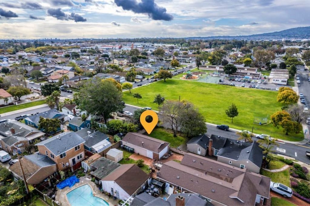 Photo of Outdoor in Madrona
