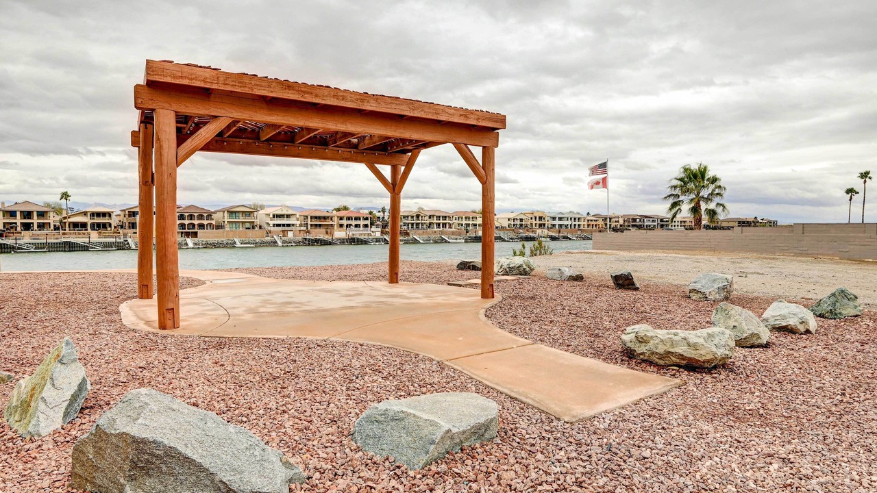 Photo of Outdoor in Needles