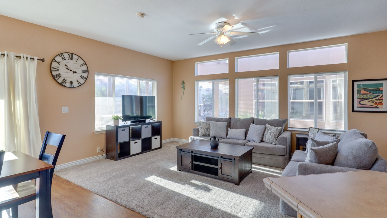 Photo of Livingroom in Needles
