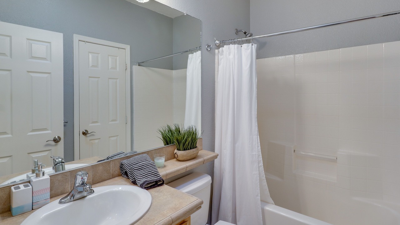 Photo of Bathroom in Needles