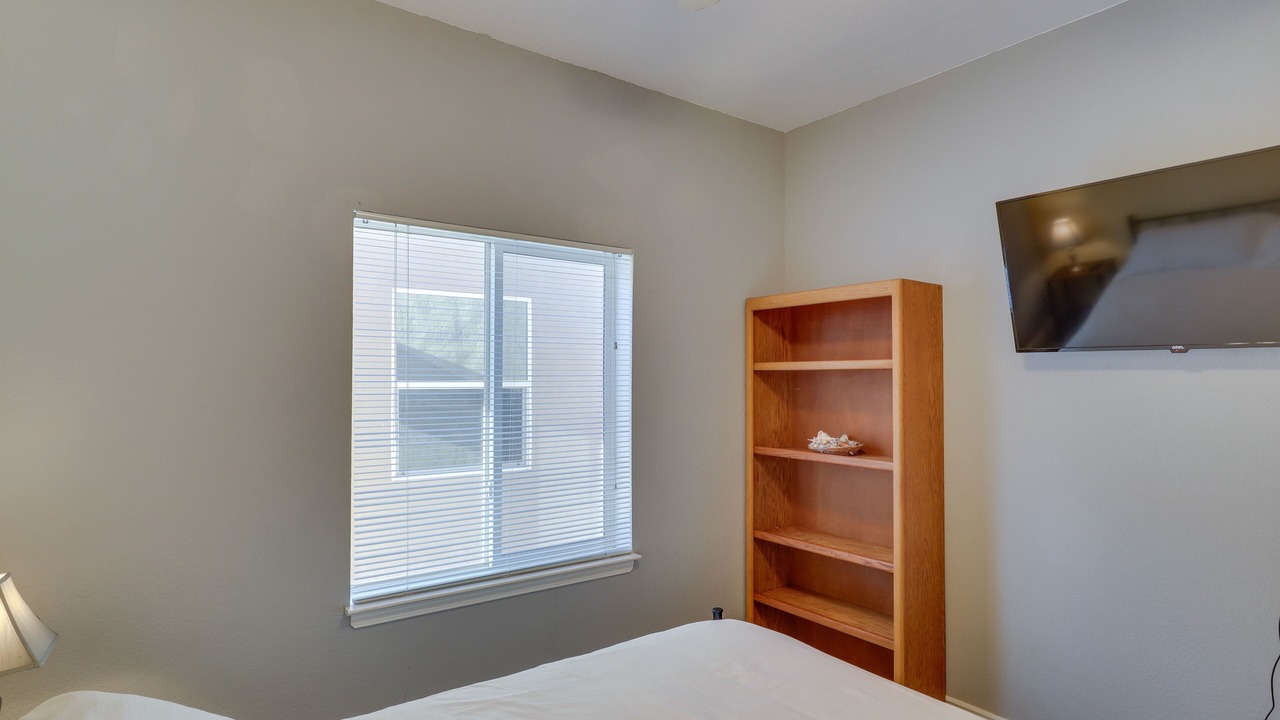 Photo of Bedroom in Needles
