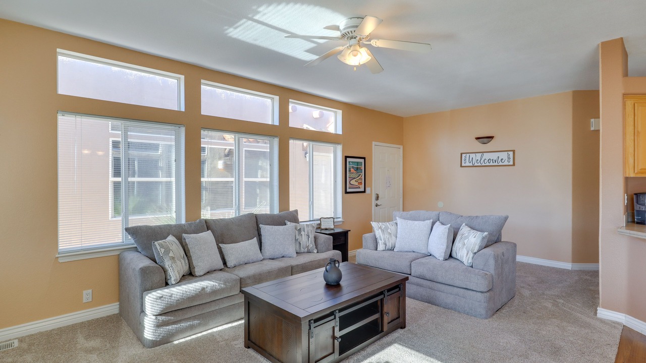 Photo of Livingroom in Needles