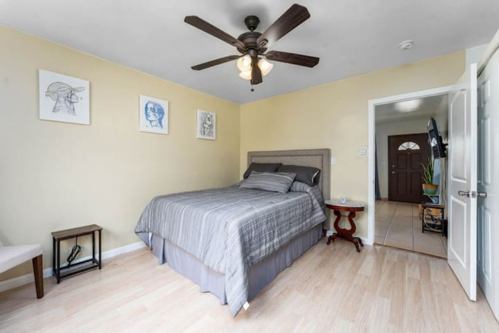Photo of Bedroom in Lennox