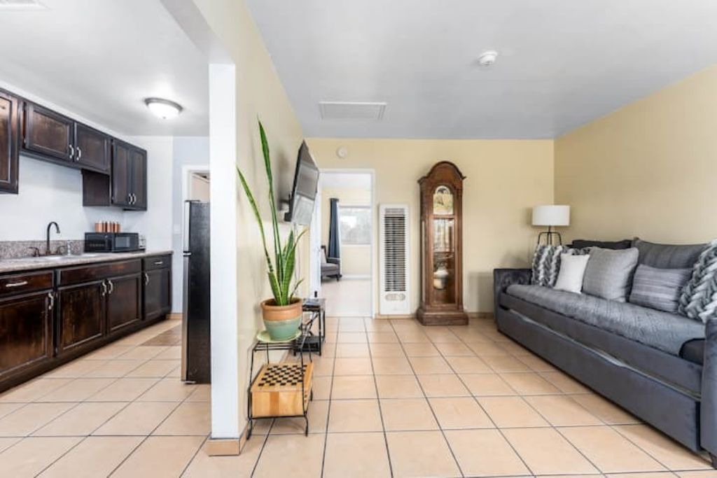 Photo of Livingroom in Lennox