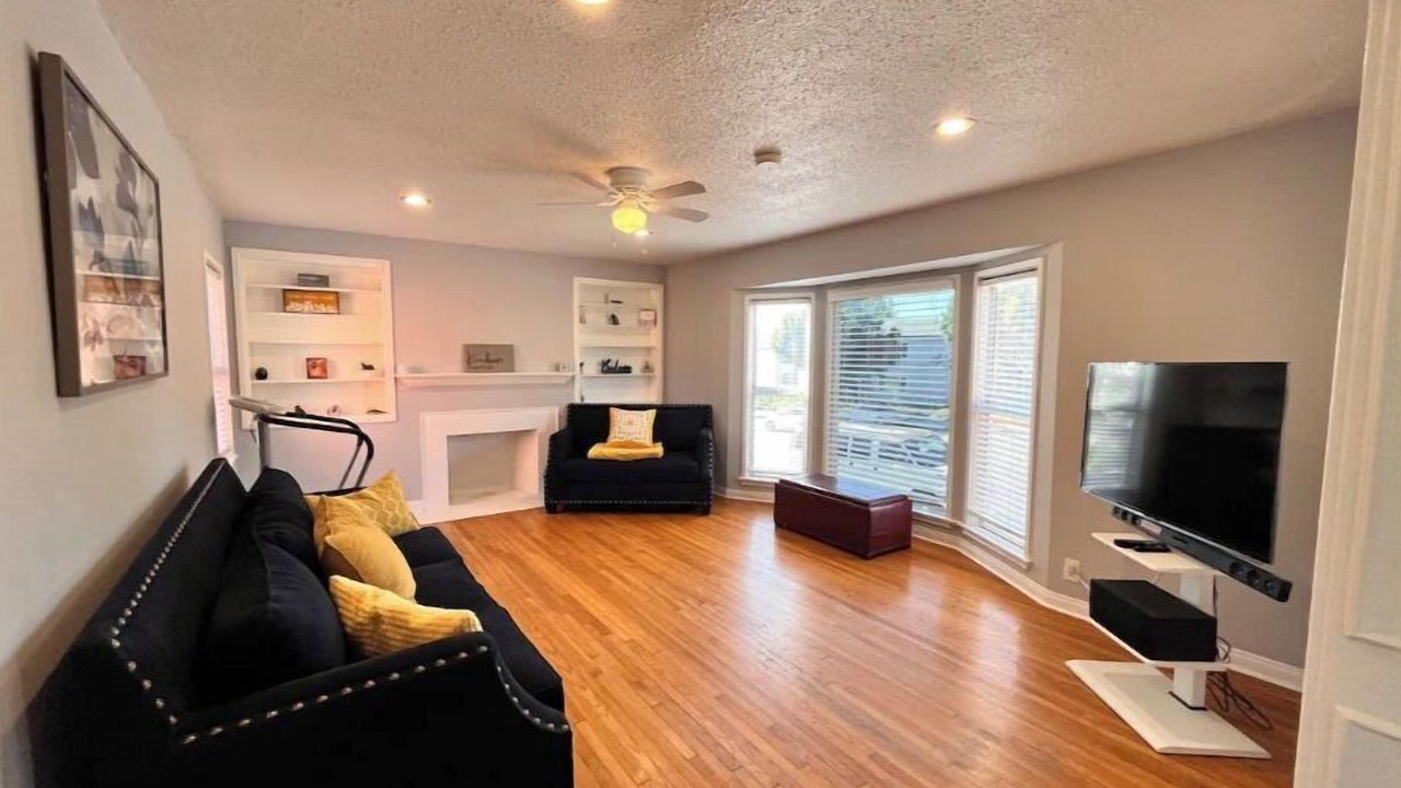 Photo of Livingroom in Inglewood