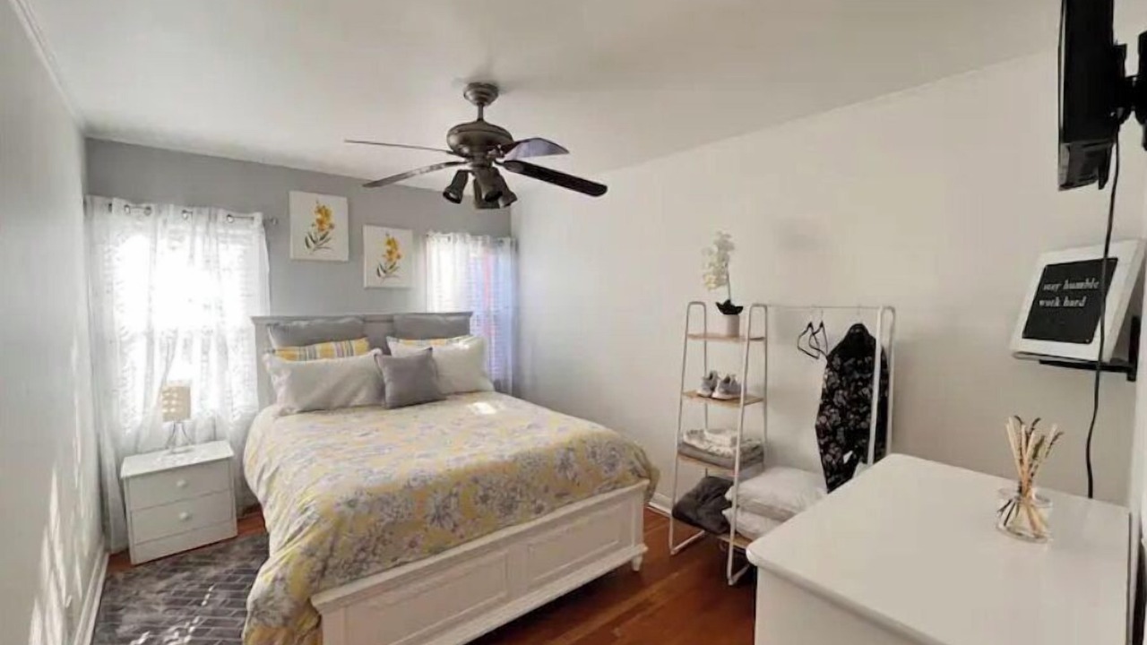 Photo of Bedroom in Inglewood