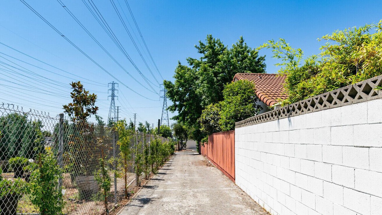 Photo of Others in San Gabriel