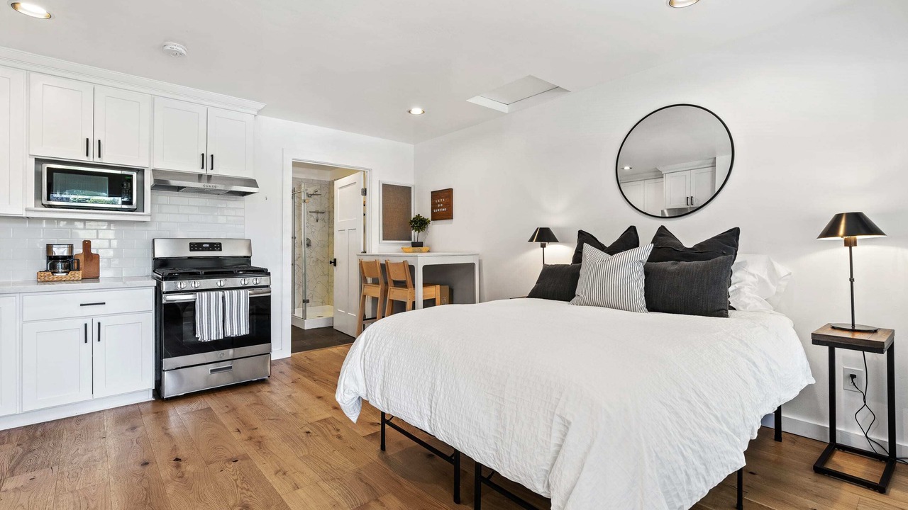 Photo of Bedroom in La Selva Beach