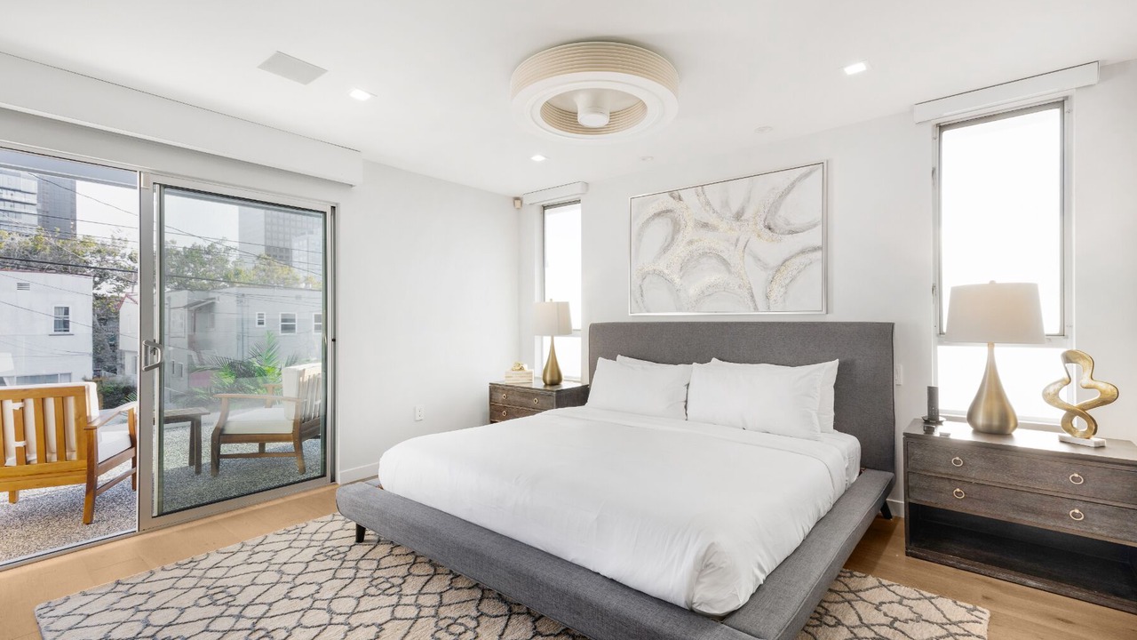 Photo of Bedroom in Carthay Circle